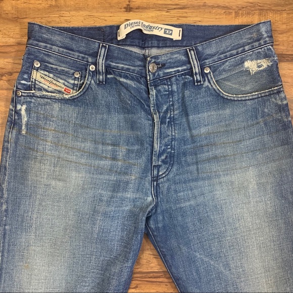 Diesel Light Wash Jeans - Picture 2 of 5